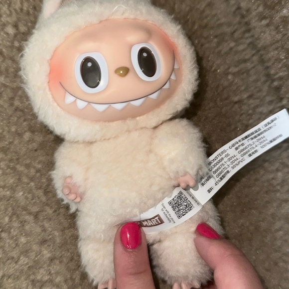 Exciting Macaron Vinyl Face Toy - Soy Milk - Picture 4 of 4